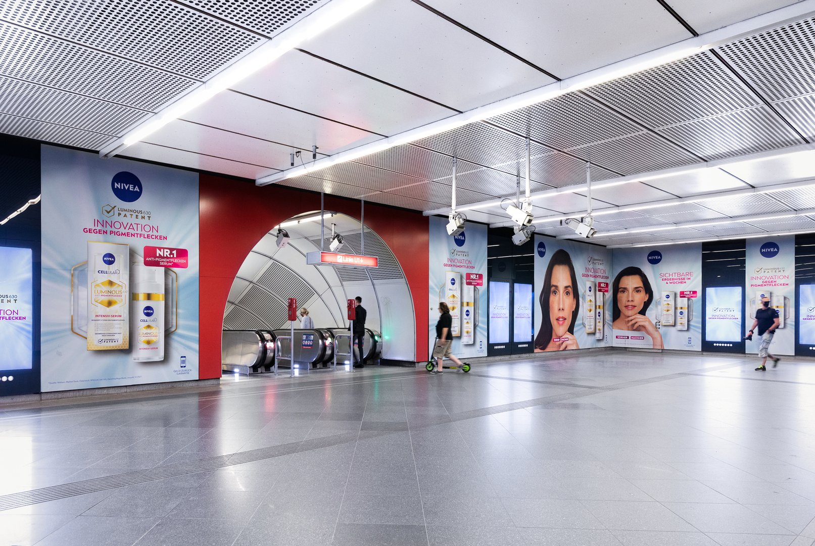BDF Nivea Luminous BA Stephansplatz