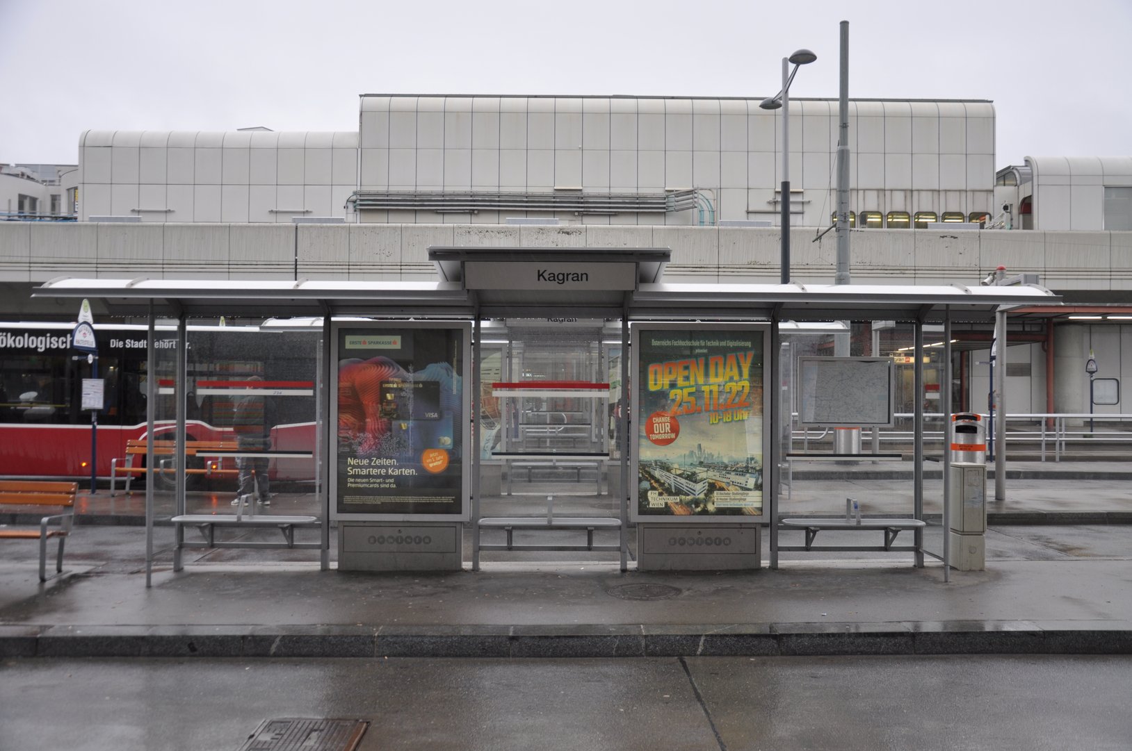 Erste-Bank-Q4-Kreditkarten-Citylight-V01.jpg