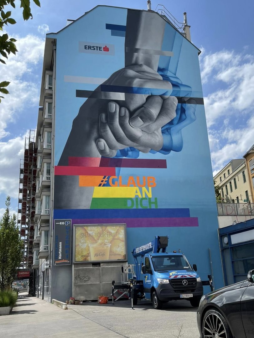Erste-Bank-Pride-Mural-01.jpg