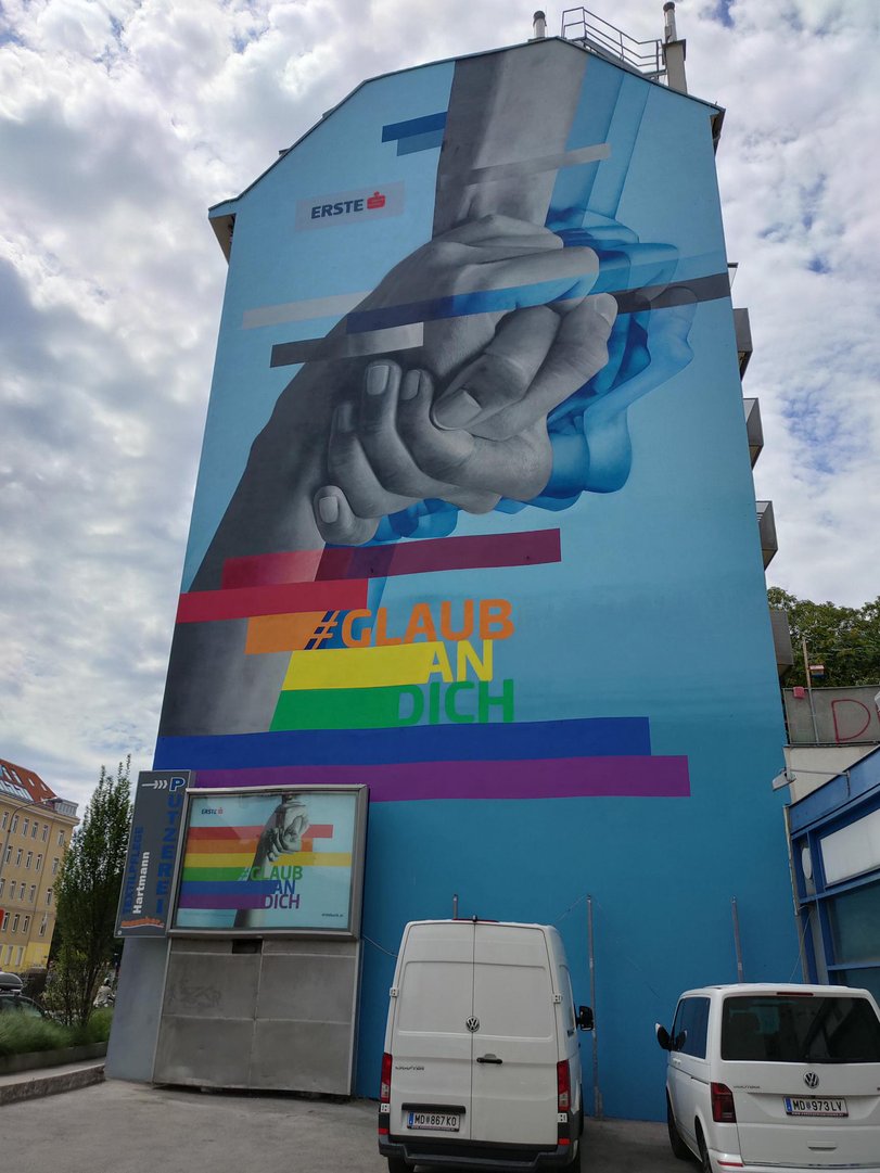 Erste-Bank-Pride-Mural-02.jpg