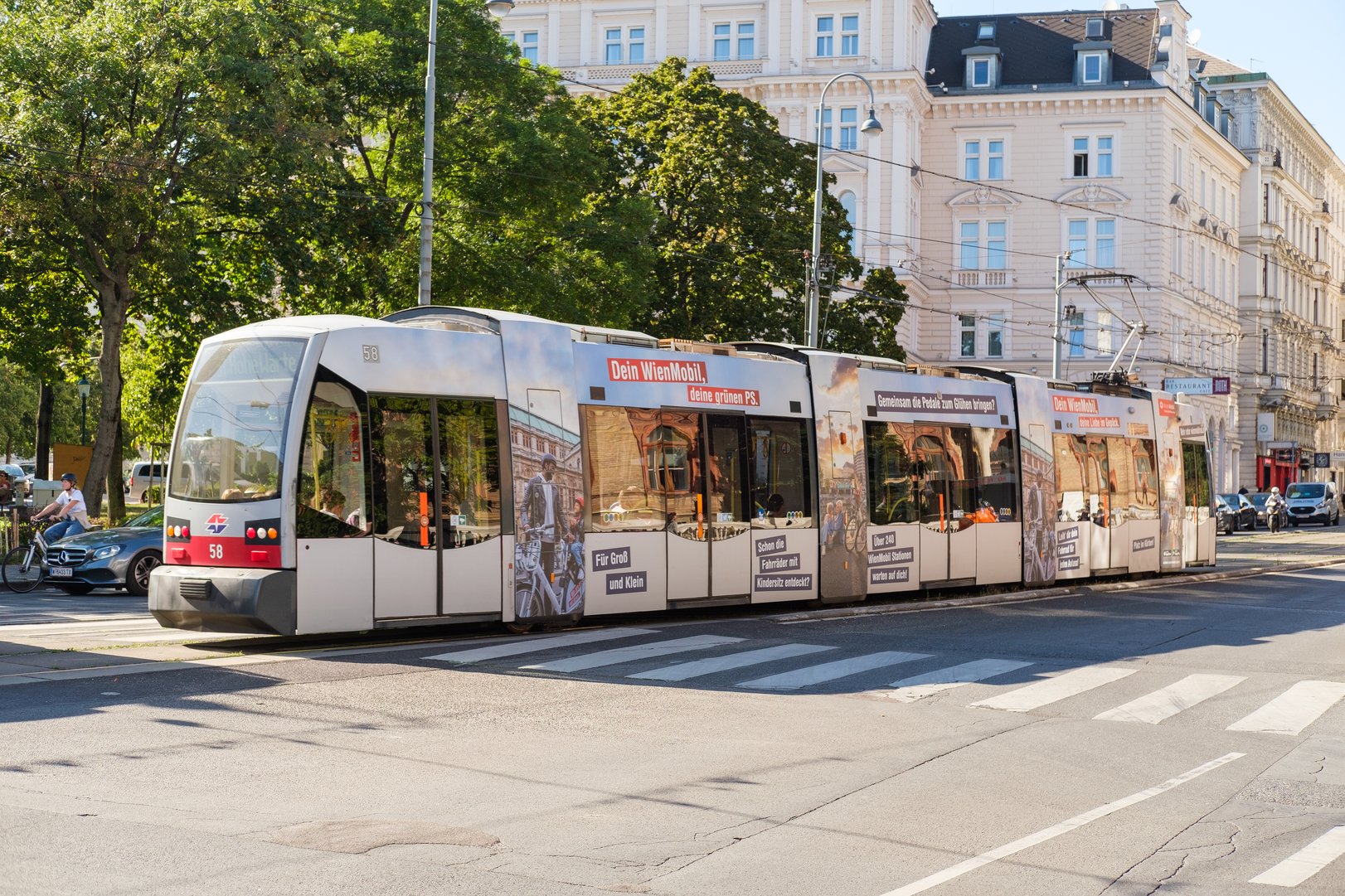 Straßenbahn-2.jpg