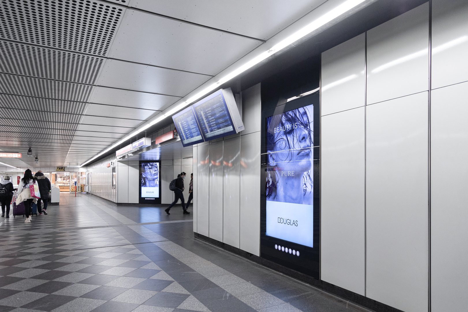 Wien-mitte.jpg