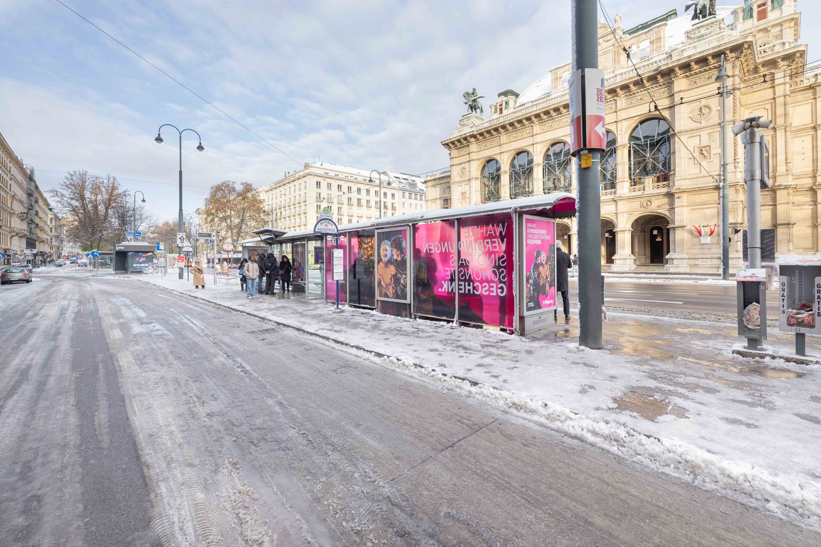 Magenta-XMAS-Warteha-uschen-final-2.jpg