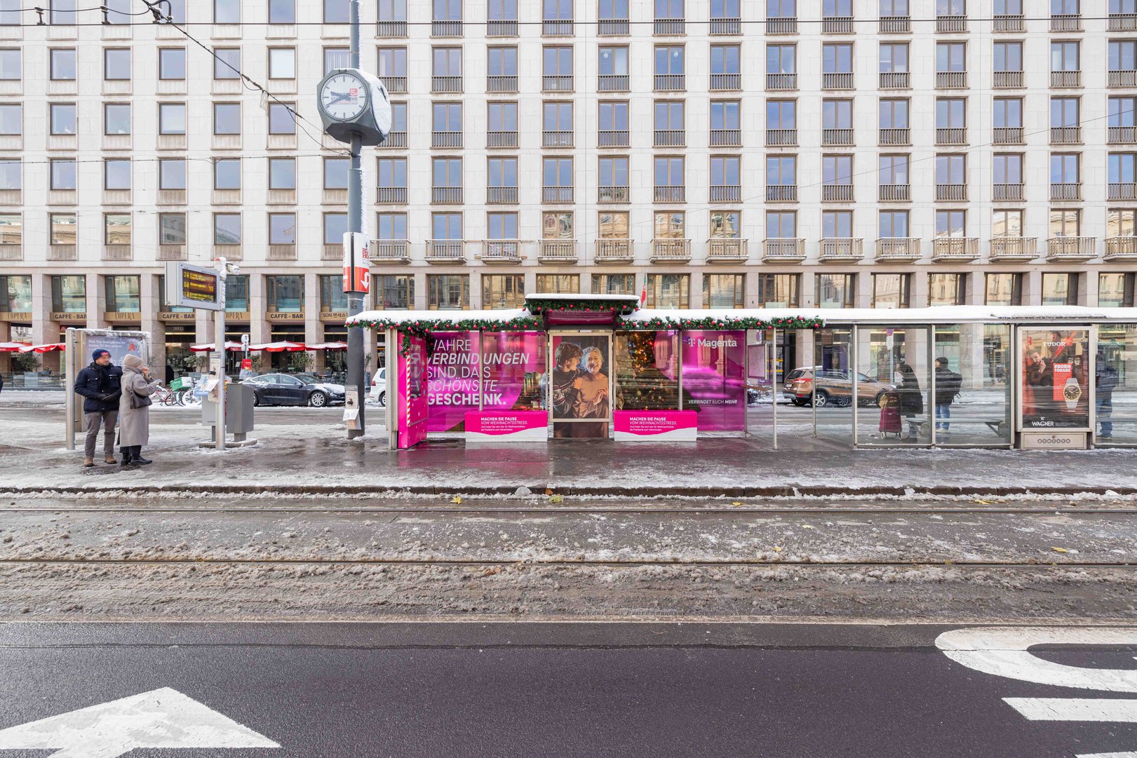 Magenta-XMAS-Warteha-uschen-final-3.jpg
