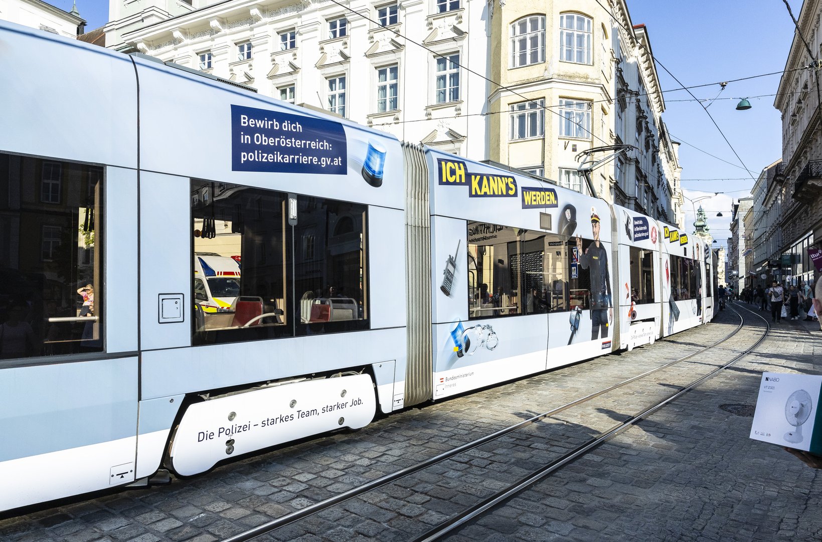 BMI-Polizei-Recruiting-Linz2-Bim-c-BMI-Gerd-Pachauer.jpg