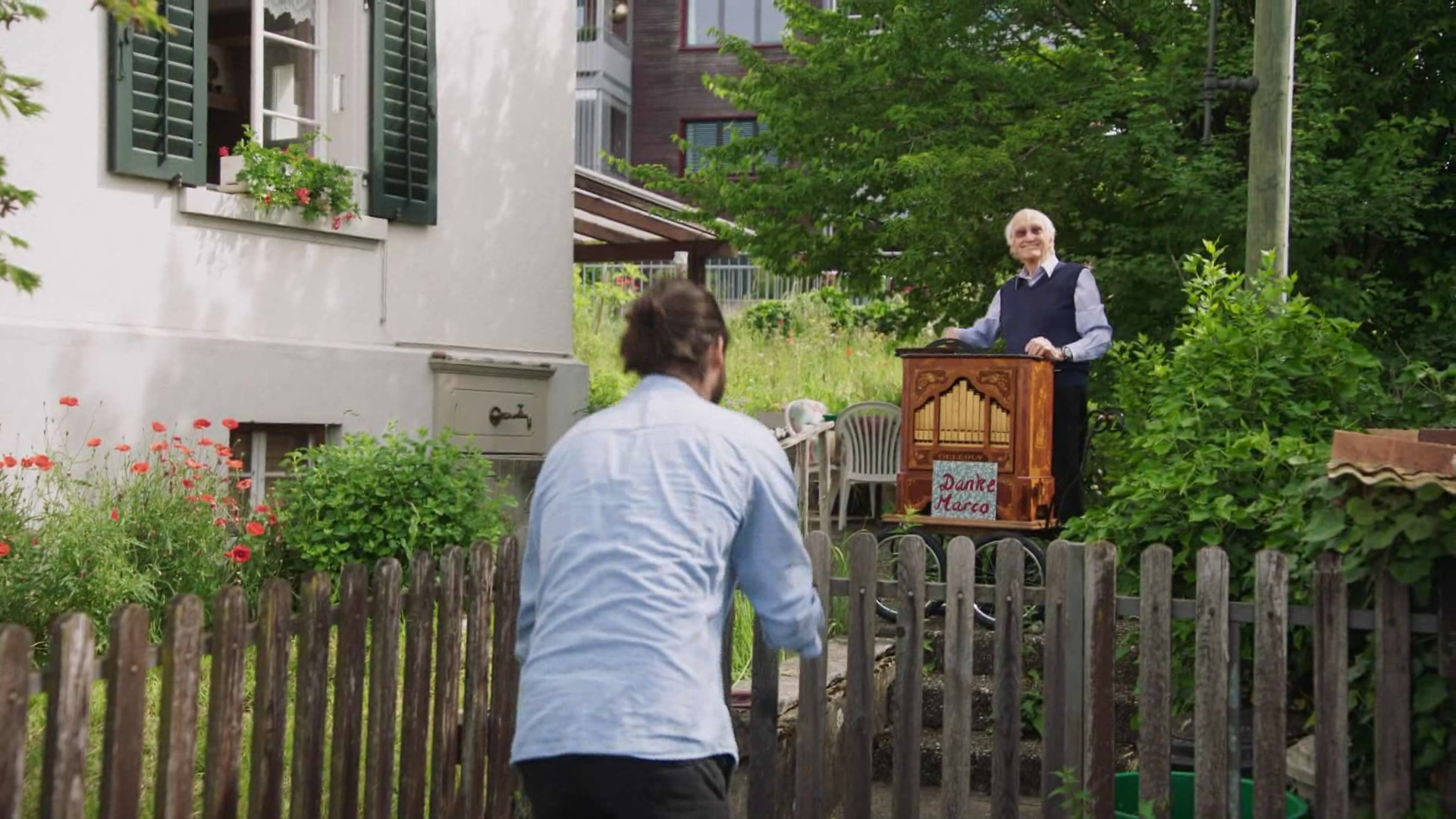 MIGROS_amigos_BewegtbildT.mp4