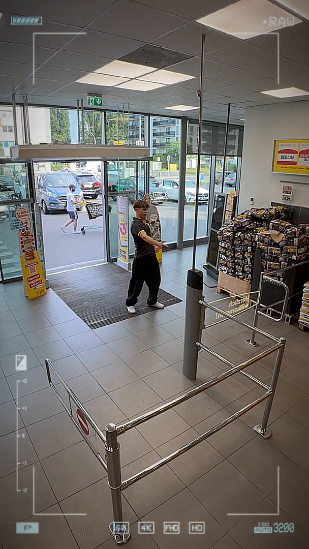 Netto-Ganz-netto-hier-mit-dir-TikTok-Einzelhandel-Netto-Filiale.mp4