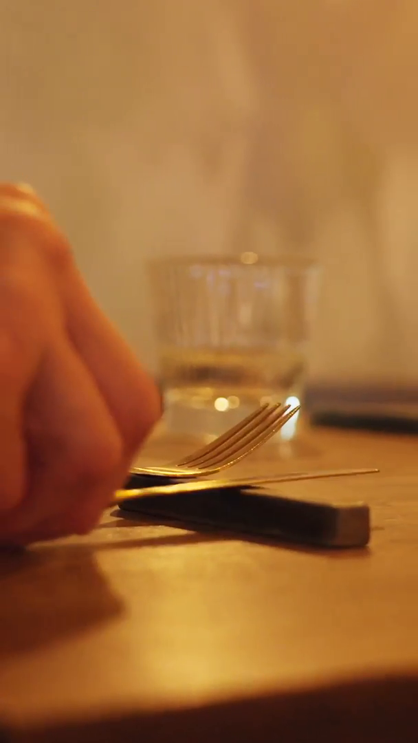 AaronsGenusskra-merei-9x16-V04.mp4