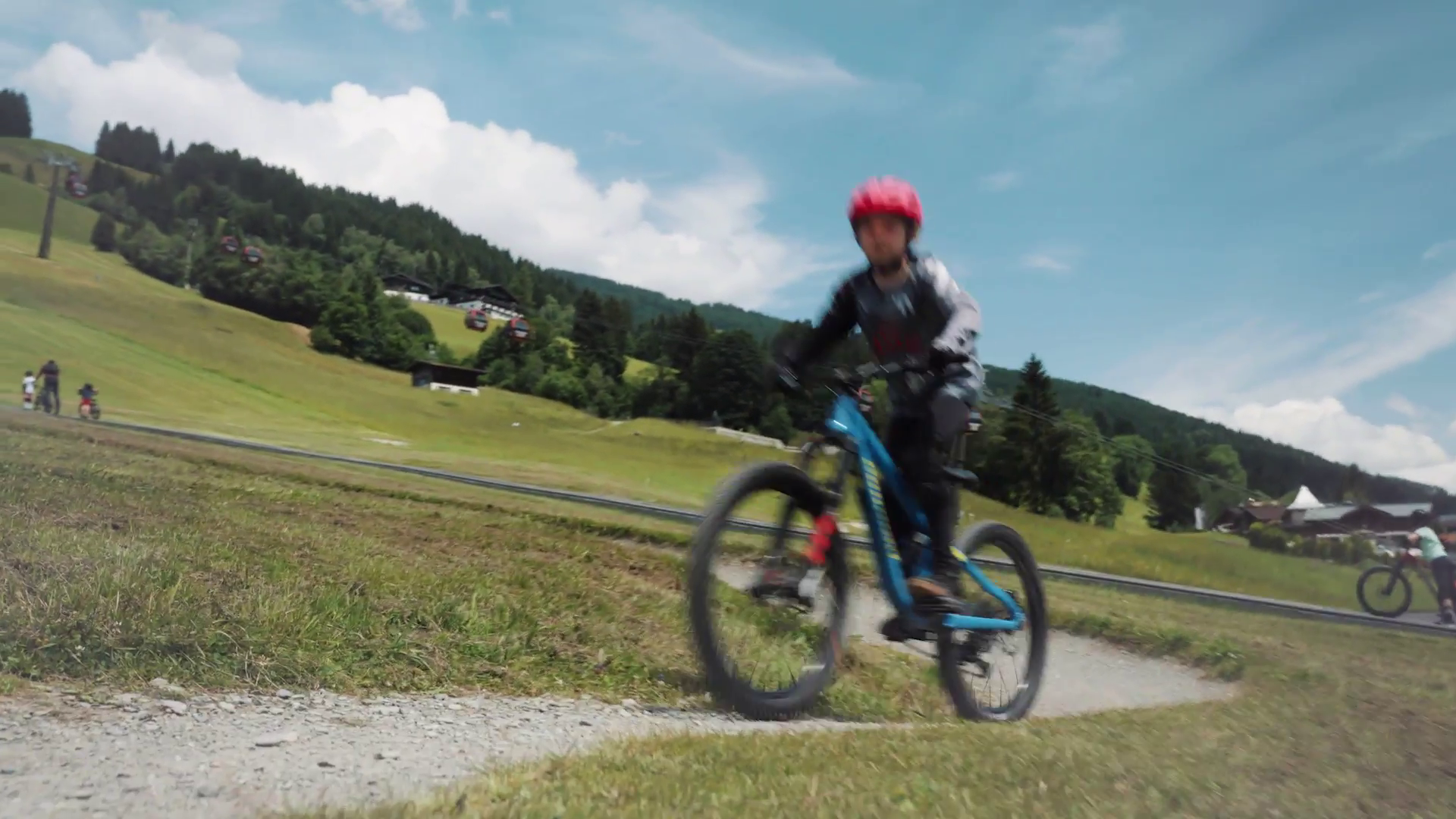 BIRTHDAY-15s-16zu9-DE.mp4