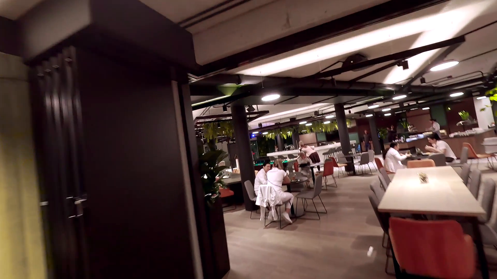 Drohne-Campus-quer-Version-2.mp4