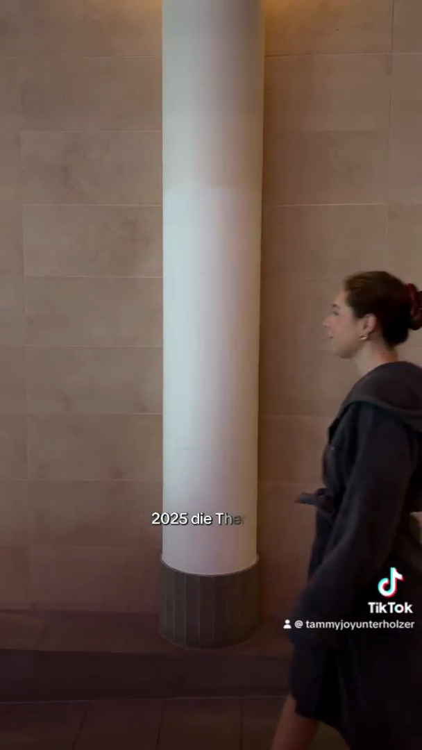 35a91b222cf2446583dd4f1b0035cf32.mov