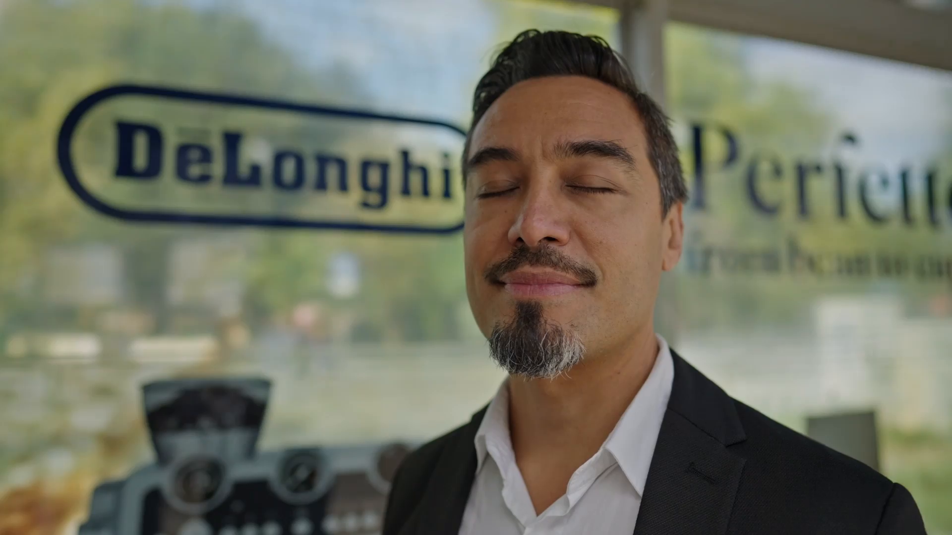 De’Longhi: From Scan to Cup