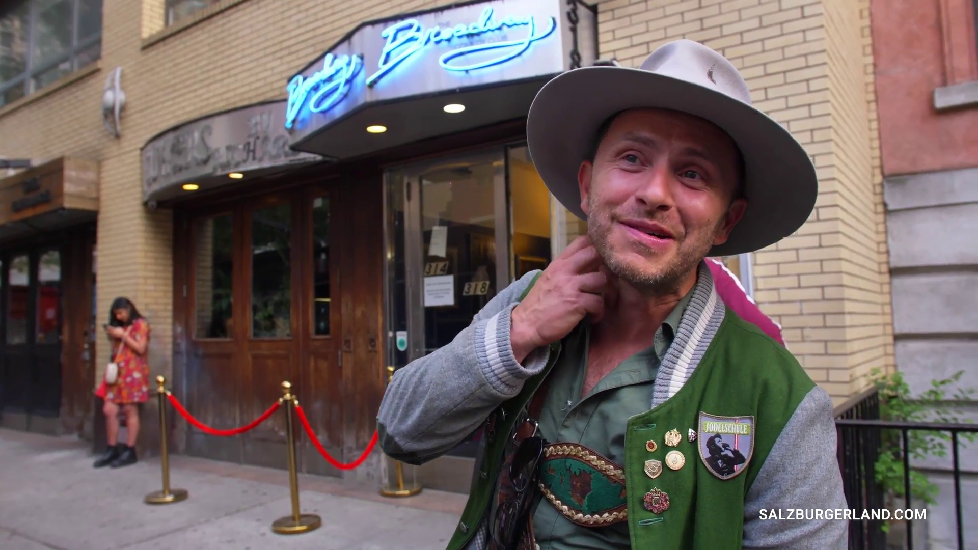 1-SLT-Der-Jodel-King-in-NYC-YouTube.mp4